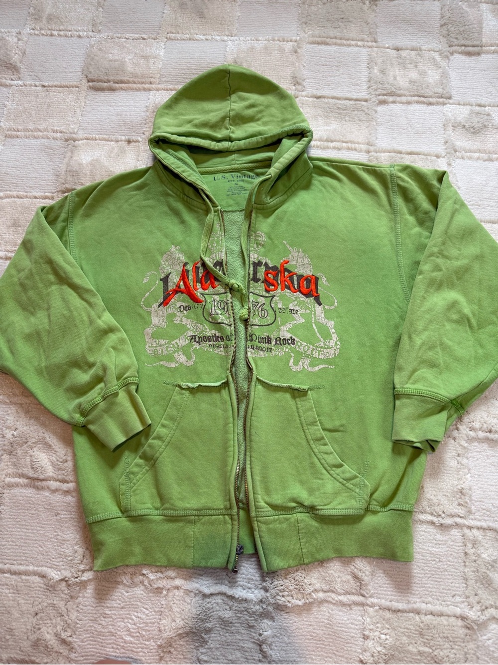 Y2K U.S. Vintage Y2K Baggy Fit Alaska Graphic Zip-Up Hoodie in Lime Green Size M